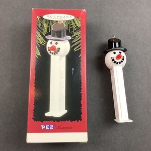 PEZ Hallmark Keepsake Christmas Ornament Snowman 1996